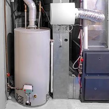 What Homeowners Should Know Before Replacing an Older Furnace